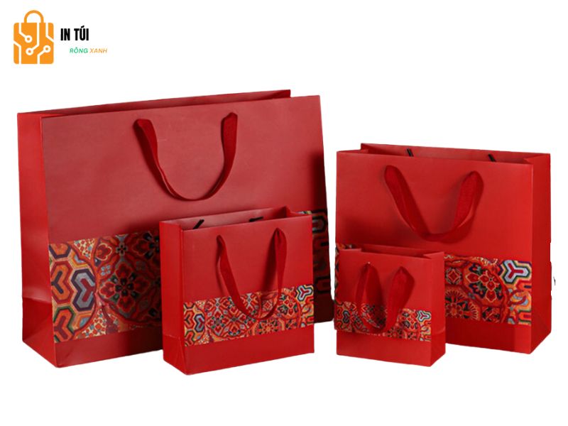 In túi giấy đựng quà Tết